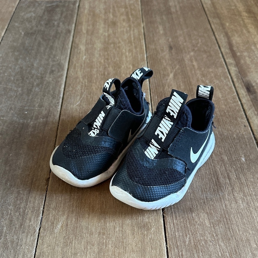 Nike Black and white sneakers size 5C